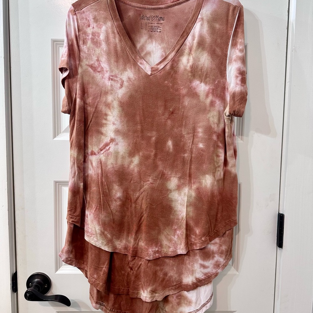 Latched Mama Rust Tie-Dye V-Neck Nursing Top